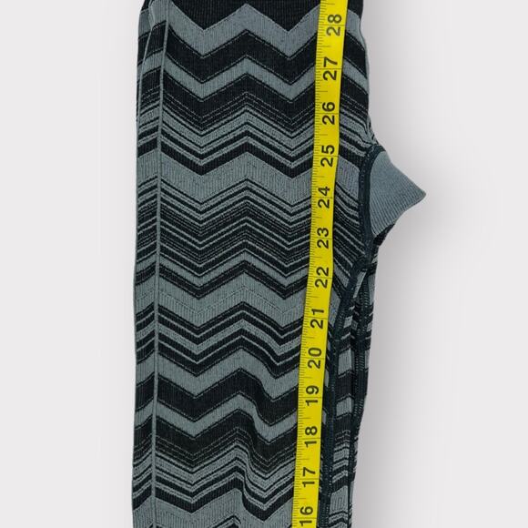 Lululemon Ebb To Street Pant in Heathered Slate Size 4 - Picture 8 of 8